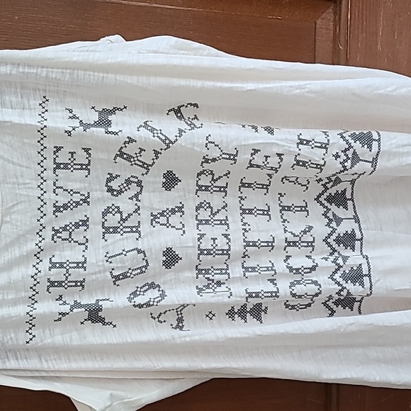 36. Torrid NWT ivory racerback sleep tee with holiday graphics - Picture 6 of 11